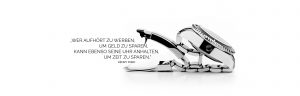 Zitat mit einer Uhr im Hintergrund